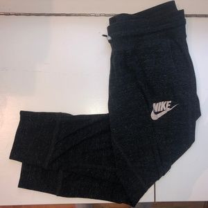 Nike Crop Sweatpants